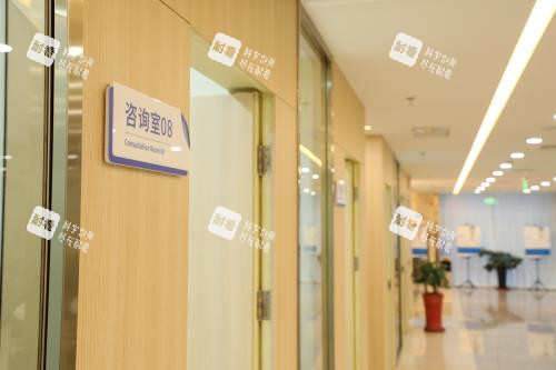 北京碧莲盛植发门诊室外