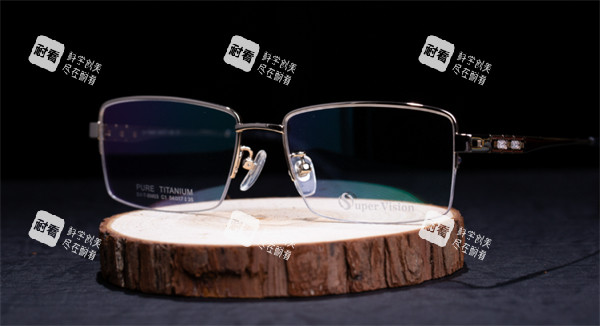 超视立远近两用眼镜展示图 超视立远近两用眼镜展示图