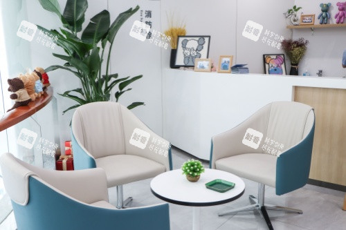 合肥慧视眼科候诊区 合肥慧视眼科候诊区