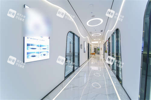 合肥沃瑞眼科医院走廊环境