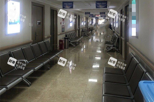 成都友谊整形医院内部过道环境