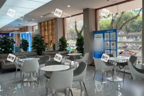 昆明普瑞眼科医院休息区 昆明普瑞眼科医院休息区