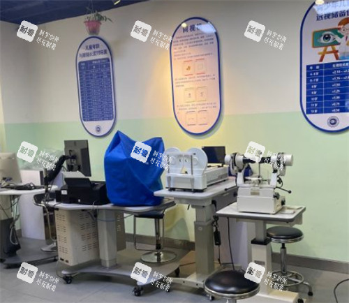 太原爱维视眼科验光区环境图