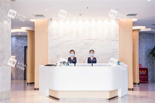 成都画美医疗美容前台