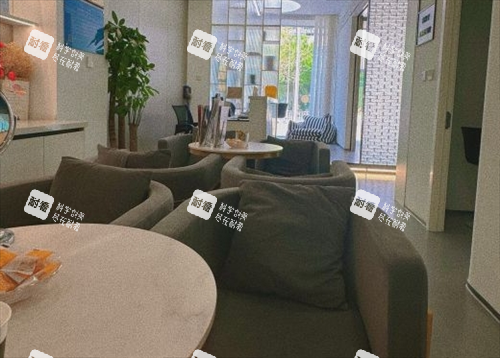 想知道石家庄创美医院靠不靠谱？有合法资质，医生团队技术可以，在当地口碑还可以