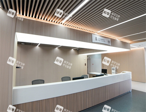 郑州中视眼科分诊服务台