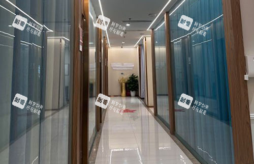 成都恒博天姿整形走廊环境图jpg