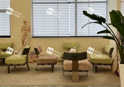 成都华生铂悦医疗美容内部休息等待区环境