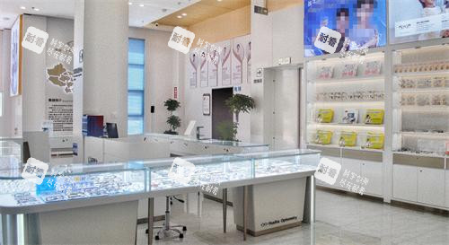 纳雍华厦眼科配镜区