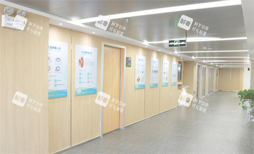 昆明爱尔眼科走廊