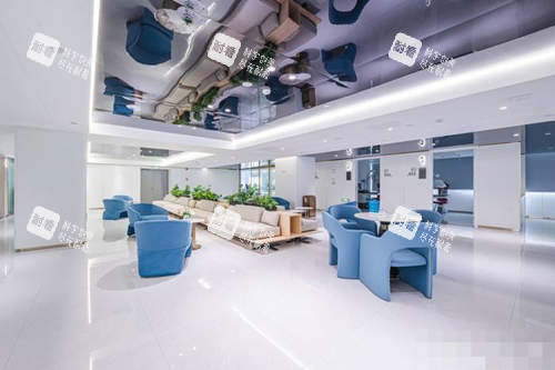 昆明华厦眼科等候区