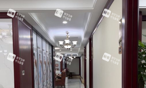 北京华韩医疗美容医院前台走廊