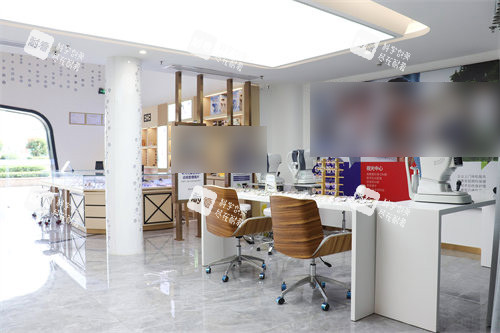 东莞友华普惠眼科医院配镜区环境