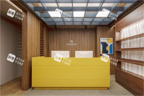 reyou皮肤科前台