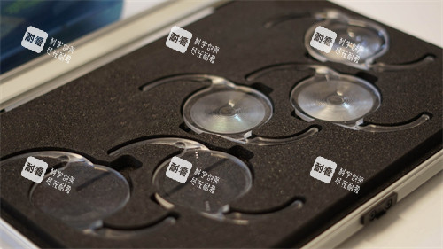 美国眼力健人工晶体展示