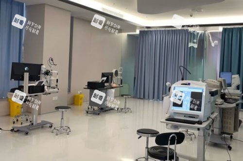 成都睛彩眼科医院验光区