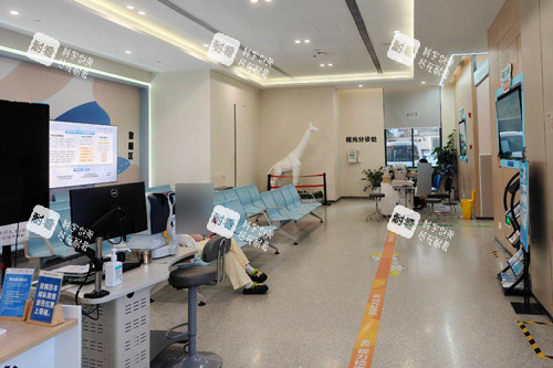 南宁爱尔眼科视光分诊区