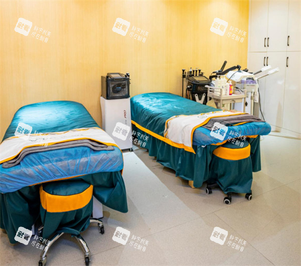 长沙月倾医疗美容治疗室环境图