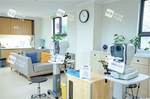 无锡爱尔眼科环境展示