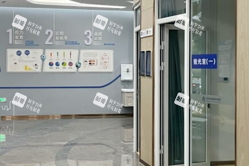 郑州尖峰眼科医院验光室 郑州尖峰眼科医院验光室