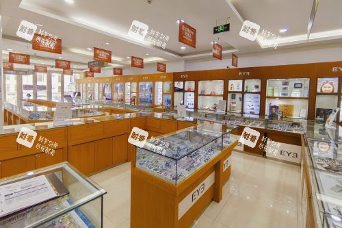 大连爱尔眼科医院一楼配镜中心