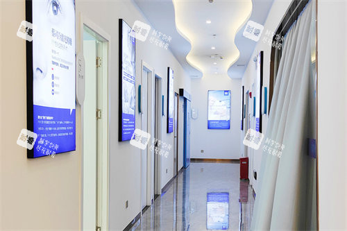 东莞友华普惠眼科医院走廊