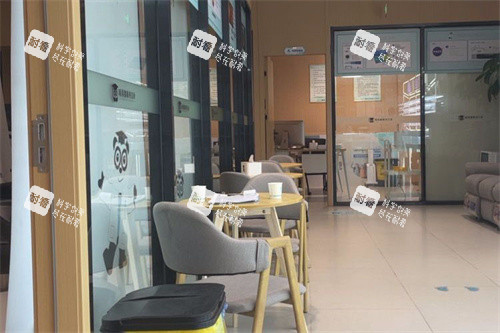 长沙睛彩熊眼科门诊内部环境