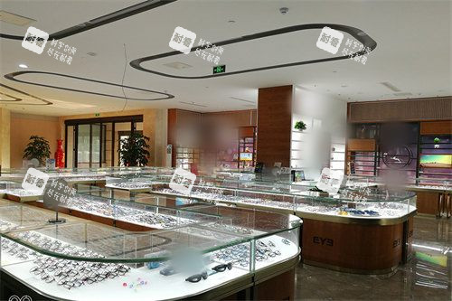 哈尔滨爱尔眼科医院配镜区 哈尔滨爱尔眼科医院配镜区