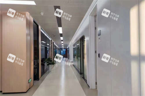 合肥普瑞眼科医院走廊环境图