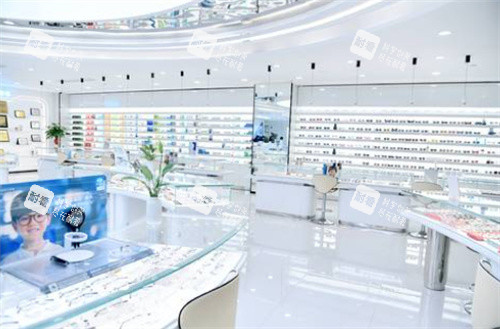 重庆爱成眼科配镜区