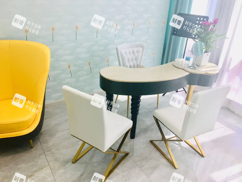 昆明丽美丽莎医疗美容等候区