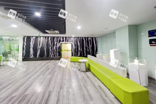 重庆好儿瞳眼科候诊区