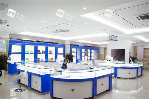 重庆华厦眼科医院环境-配镜中心 重庆华厦眼科医院环境-配镜中心