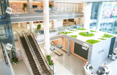 深圳普瑞眼科星耀店大厅 深圳普瑞眼科星耀店大厅