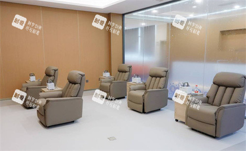 广州晶亮眼科休息区 广州晶亮眼科休息区