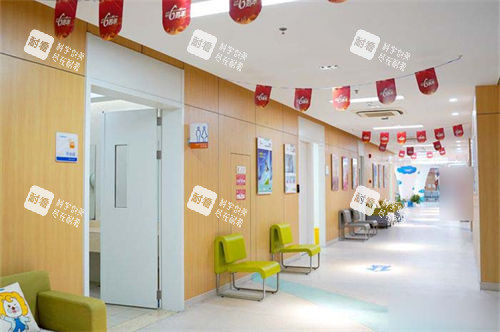 常州泽明眼科医院走廊环境