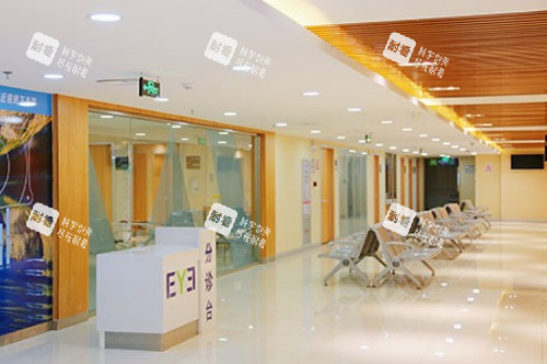 山西长治爱尔眼科二楼大厅