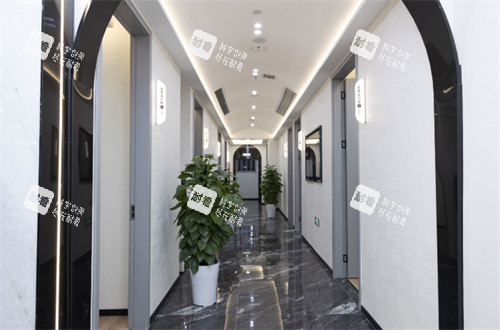 重庆军科整形美容医院走廊环境