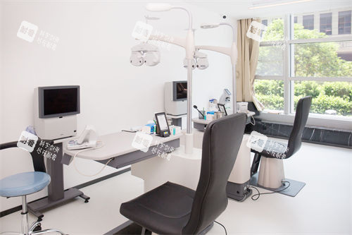 广州视百年眼科综合验光检查室