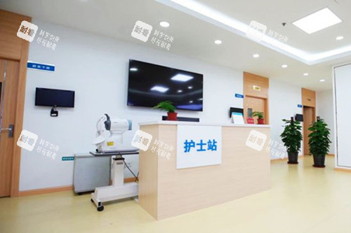 上海和平眼科服务台环境