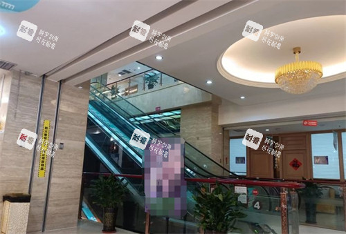 乌鲁木齐华美整形医院大厅电梯环境