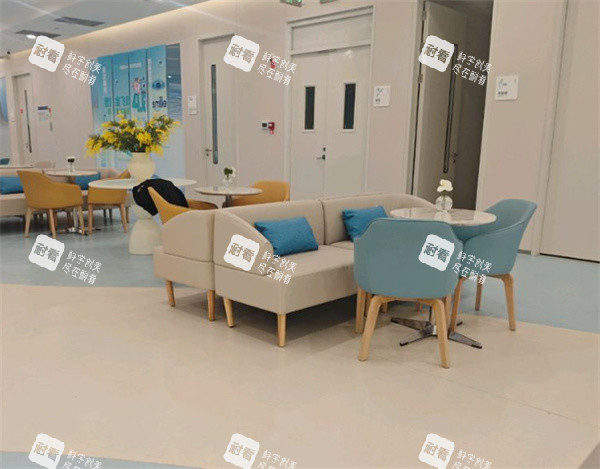 西宁爱尔眼科医院休息区