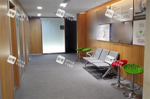 哈尔滨爱尔眼科医院走廊