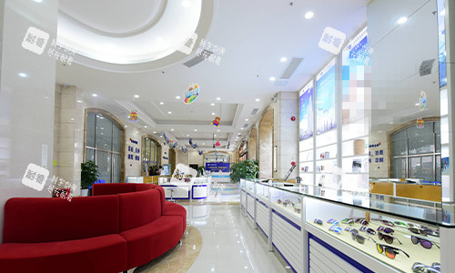 深圳华厦眼科配镜区