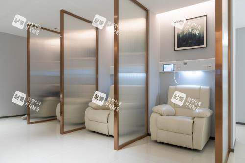 重庆爱尔眼科医院会员休息区