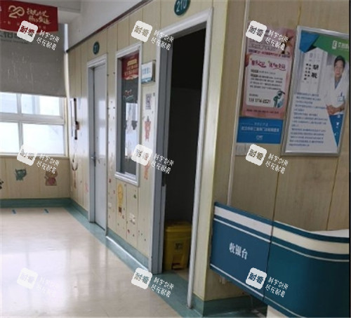 汉阳艾格眼科收银台电梯间