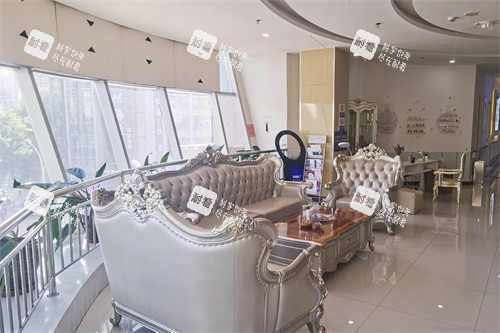 西宁华美整形候诊区