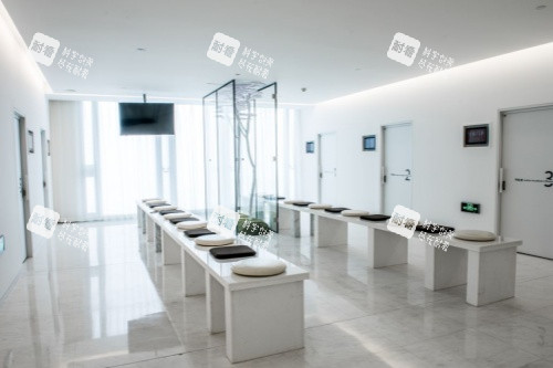 乌鲁木齐美尼康眼科候诊区