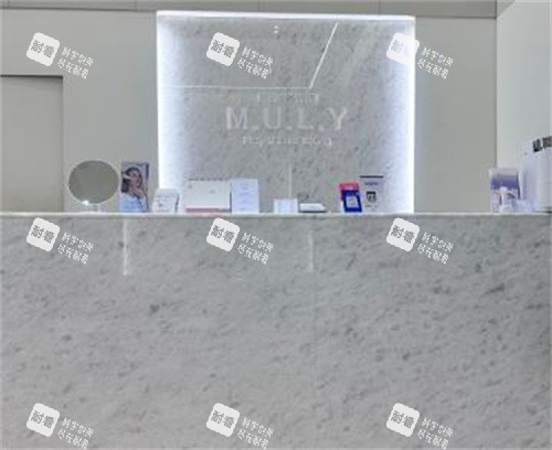 揭秘韩国MULY院长旻长焕的“双平面固定术”：额头提升+缩小同步做，维持10年不垮的秘密！