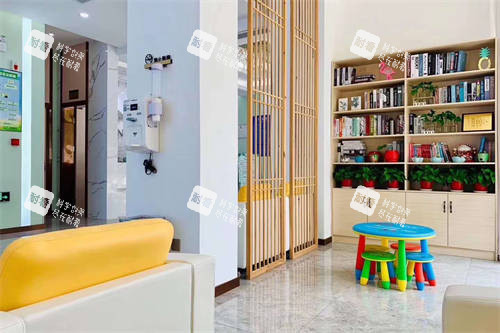 无锡明昕眼科门诊部一楼休息区 无锡明昕眼科门诊部一楼休息区